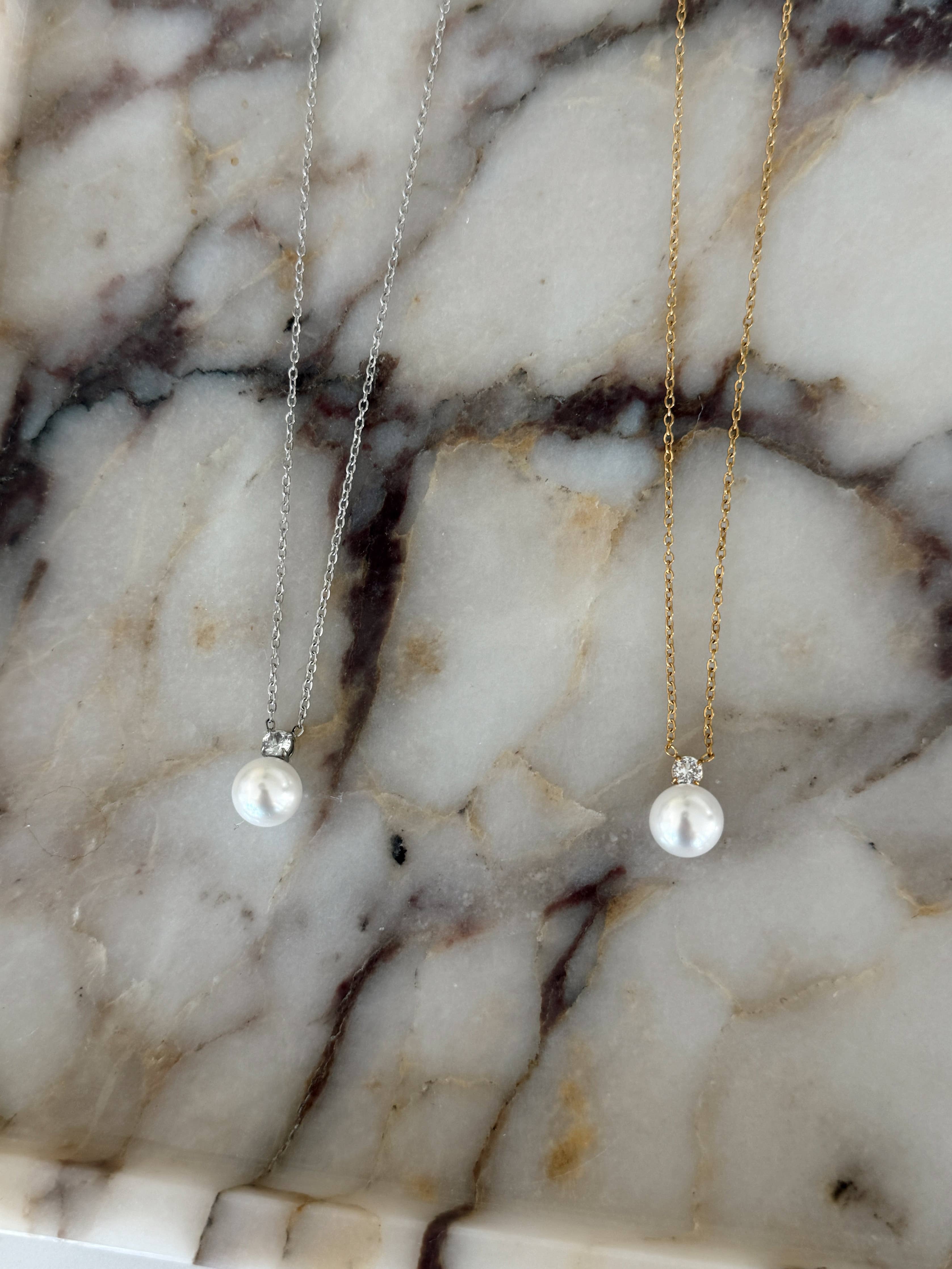 Gia Necklace: Gold