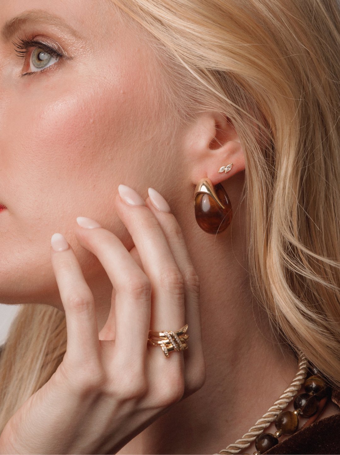 HUNTER RETRO HOOP EARRING: One Size