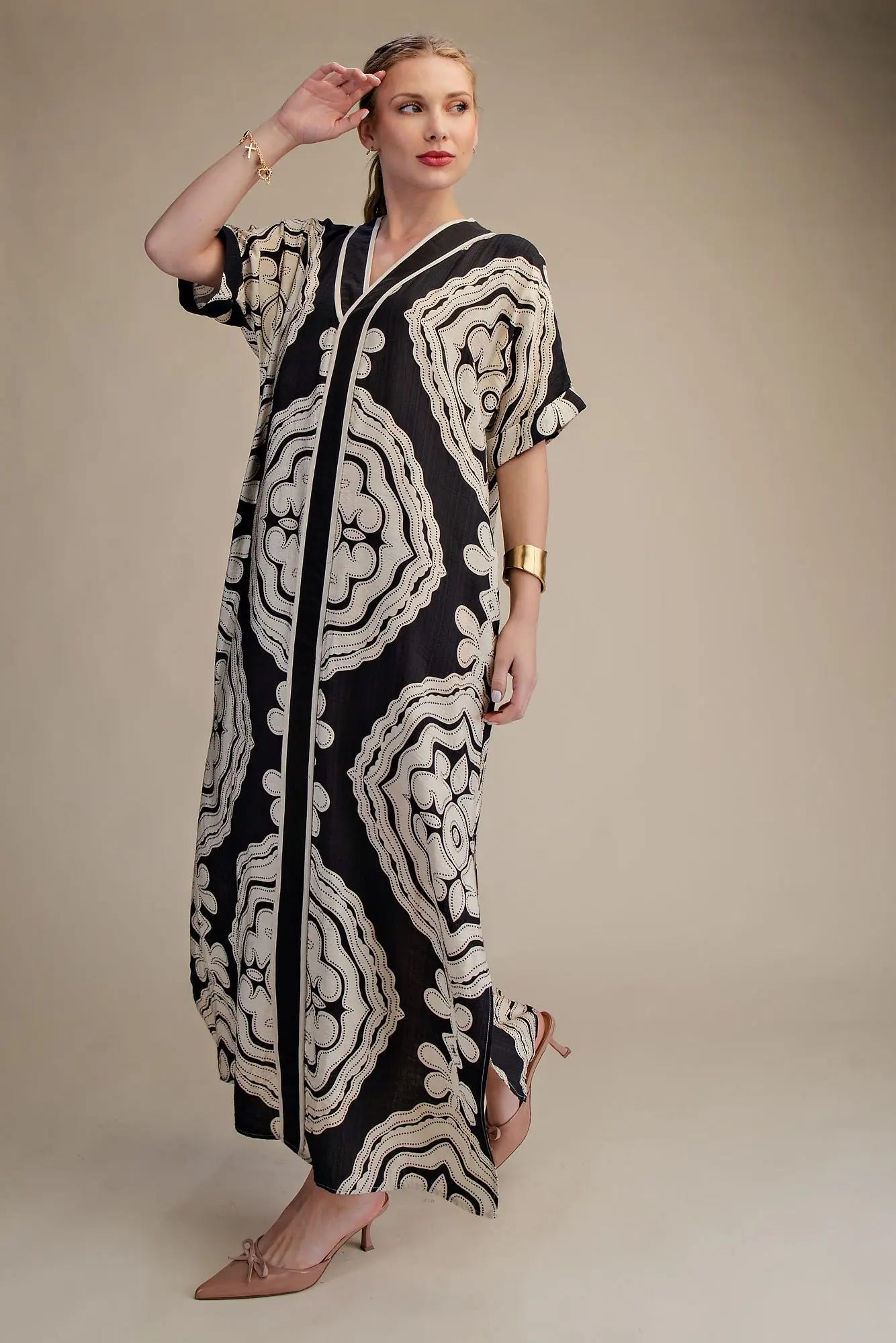The Monroe Medallion Maxi