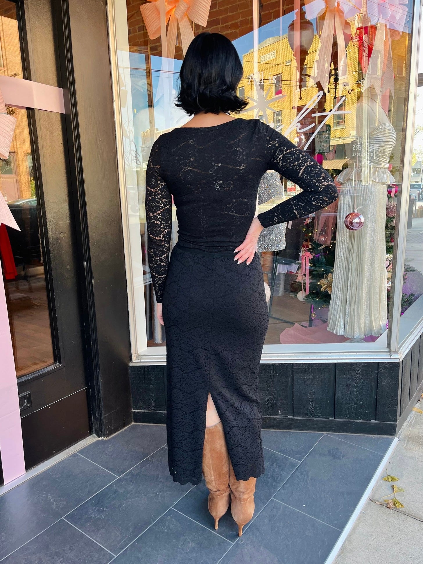 Via Lace Midi Skirt Black