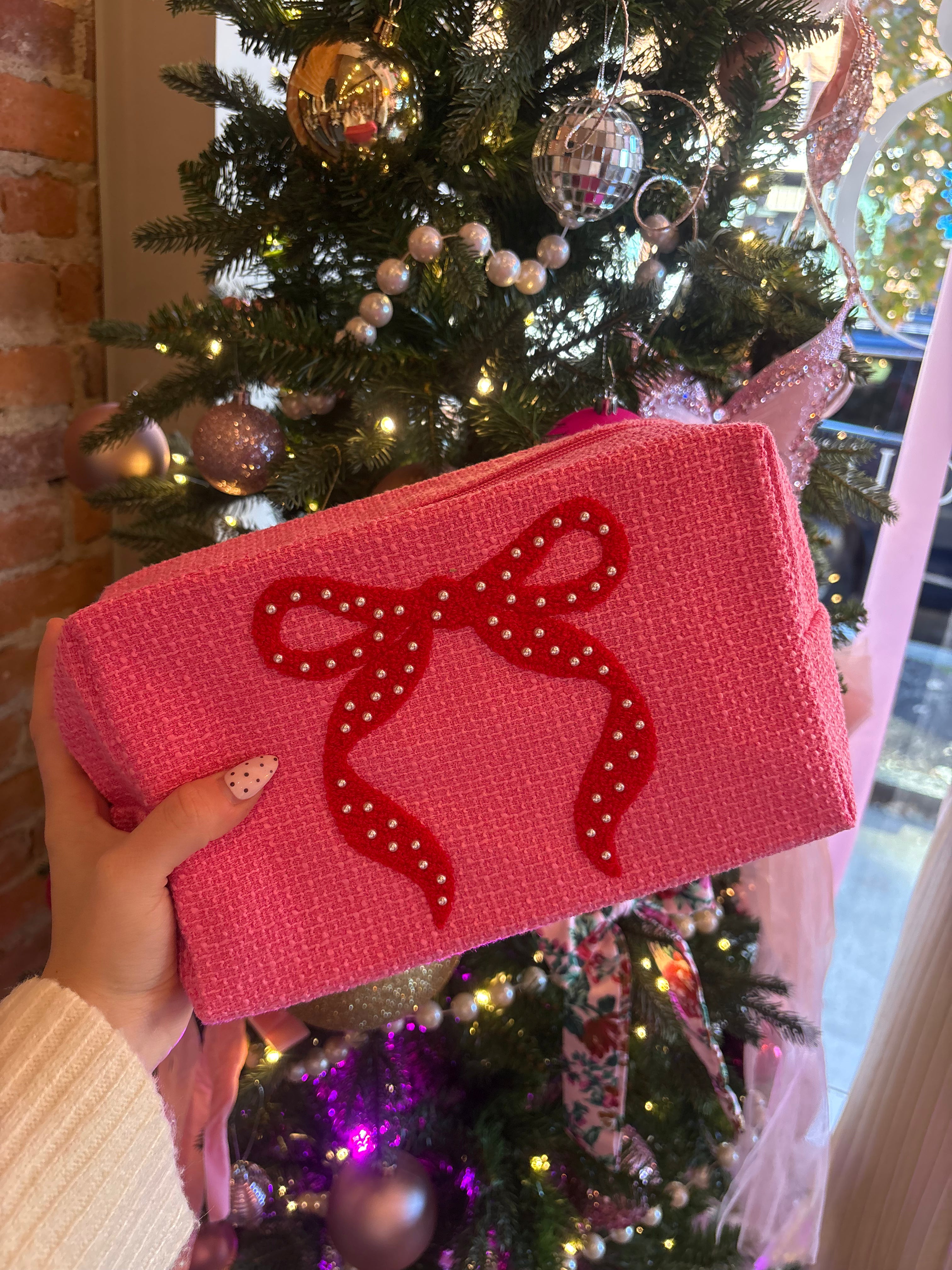 Pearl Bow Travel Bag