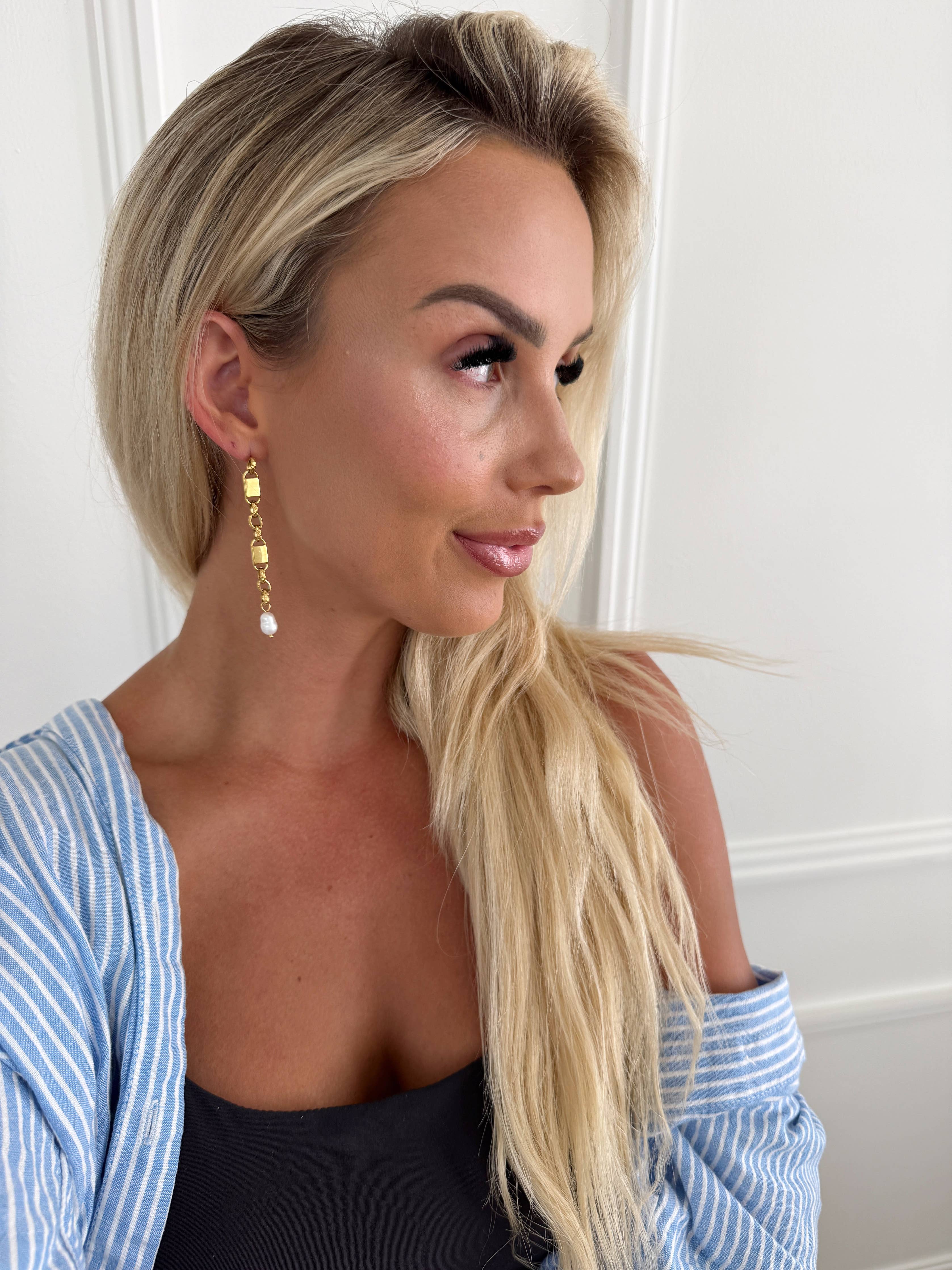 Charlotte Earring